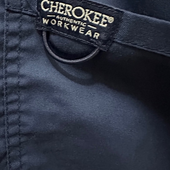 270 Cherokee | NWOT Workwear Revolution Navy V-Neck Scrub Top (size XS/S) - Picture 4 of 8